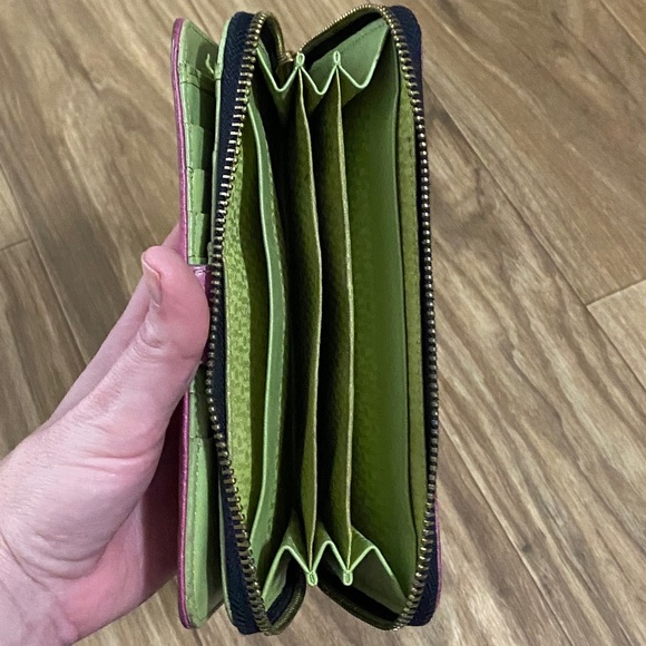Tous Urban Logo Collection Pink Green Leather Snap Accordion Wallet - Picture 4 of 6